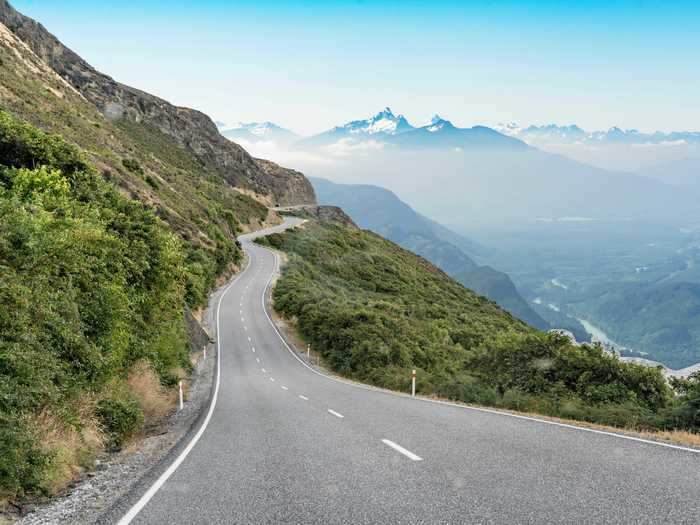 Stunning mountain views in Olympic National Park can be reached by US highway 101.