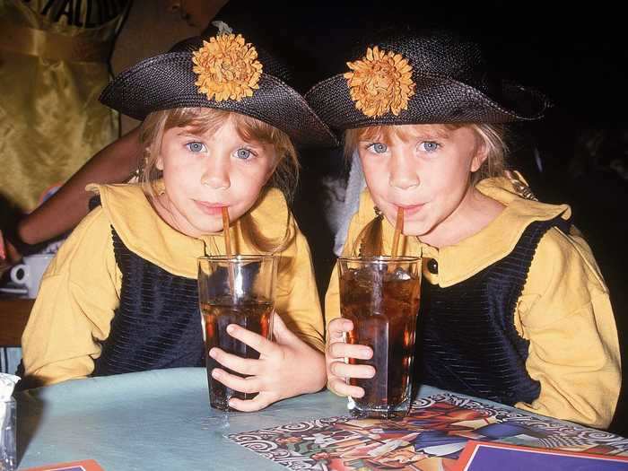 Though Mary-Kate and Ashley are fraternal twins, they often wore matching outfits in their early acting years that made it difficult for people to tell them apart.