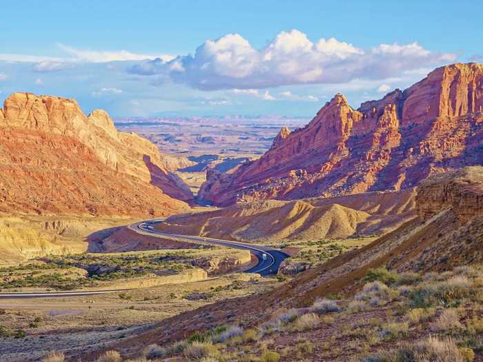 UTAH: Canyons and cliffs in Moab