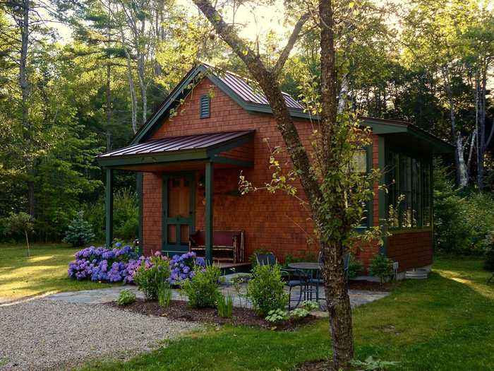 Cozy cabin in Freeport, $115