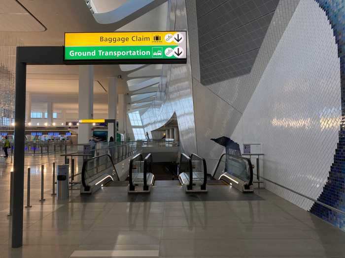 The path to baggage claim passes through the departure level, though segregated by bollards, and passengers who prefer being picked up on the departures level can easily make their way there from here.