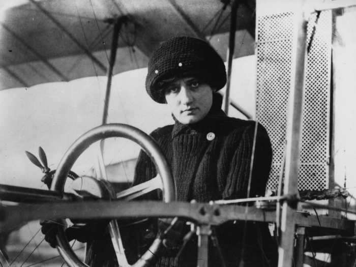 Raymonde de Laroche was the first woman in the world to receive a pilot