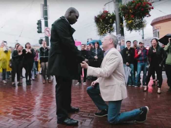 With the help of another flash mob, one man proposed to his boyfriend after dancing to Beyoncé