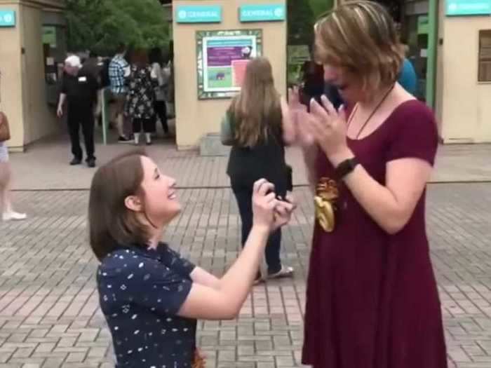 A lesbian couple in Tennessee unknowingly planned to propose to each other at the exact same time and the moment was caught on camera.