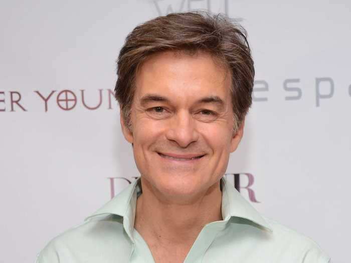 Dr. Mehmet Oz pulled over to help high school students whose bus caught fire.