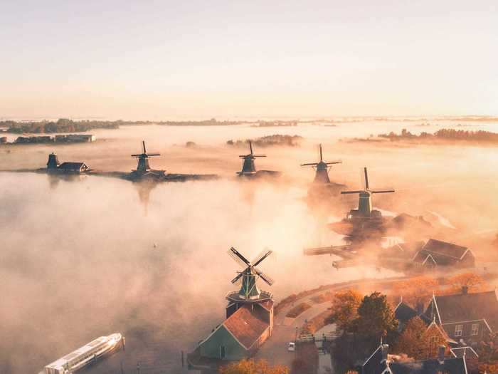 Winner: "A magic morning in The Netherlands" by Ewold Kooistra