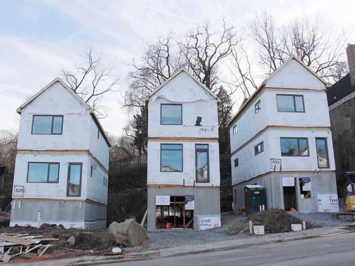 But the company, founded by ex-Walt Disney alum Brian Gaudio, is testing a removable roof concept on a duplex in a new development in Pittsburgh.