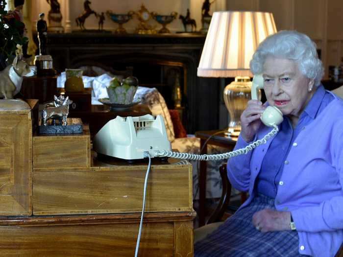 Her Majesty held her weekly audience with the UK Prime Minister at the beginning of lockdown, in what appeared to be her private sitting room.