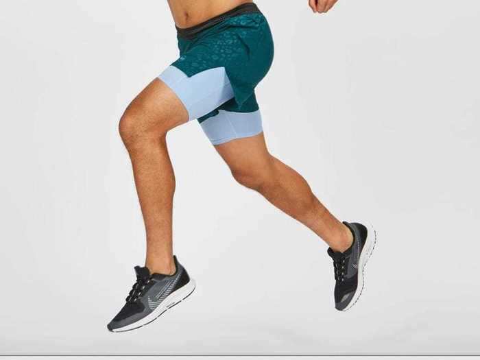 A simple but stylish running shorts