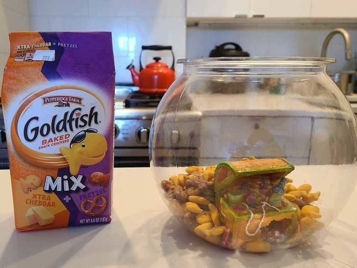 I think that the Xtra Cheddar and pretzel mix could showcase just how good the cheesy flavor is.