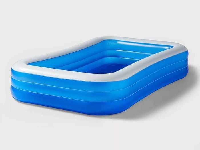 Deluxe rectangular family pool