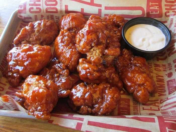 One former server recommends boneless wings with spicy-sweet Asian chili sauce.