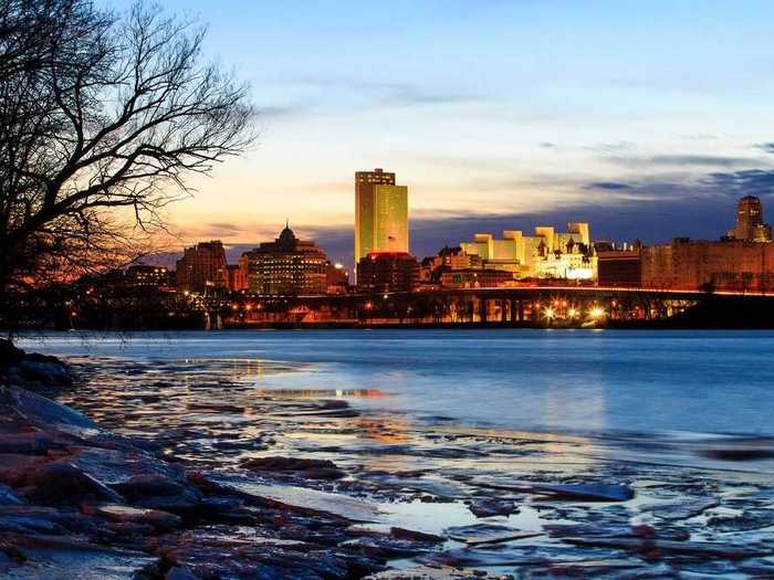 NEW YORK: Albany, est. 1624