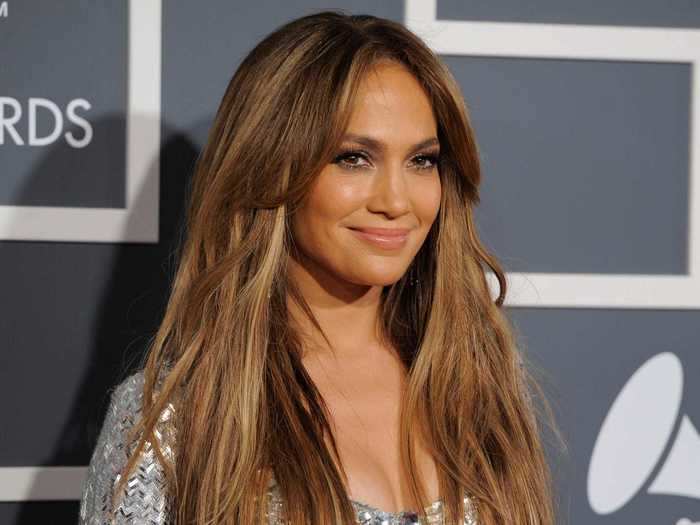 Jennifer Lopez said that women have to be "much more well behaved" than men.