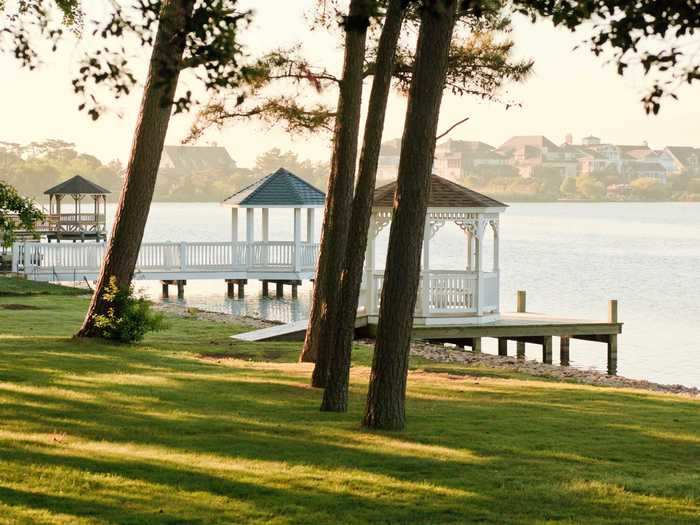 Silver Lake in Rehoboth Beach, Delaware, is a picturesque lake spanning approximately 40 acres.