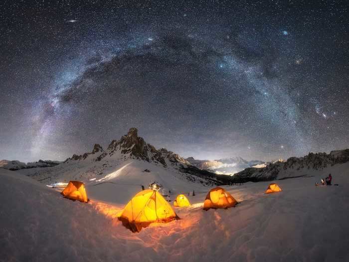 The glowing tents in Giulio Cobianchi