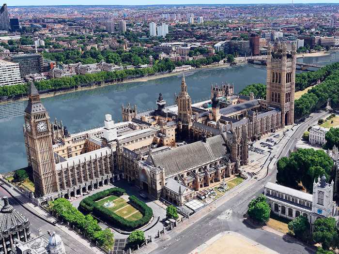 The Houses of Parliament in London have an unobstructed view of the River Thames, but one design proposal would have built an airport atop the famous river.