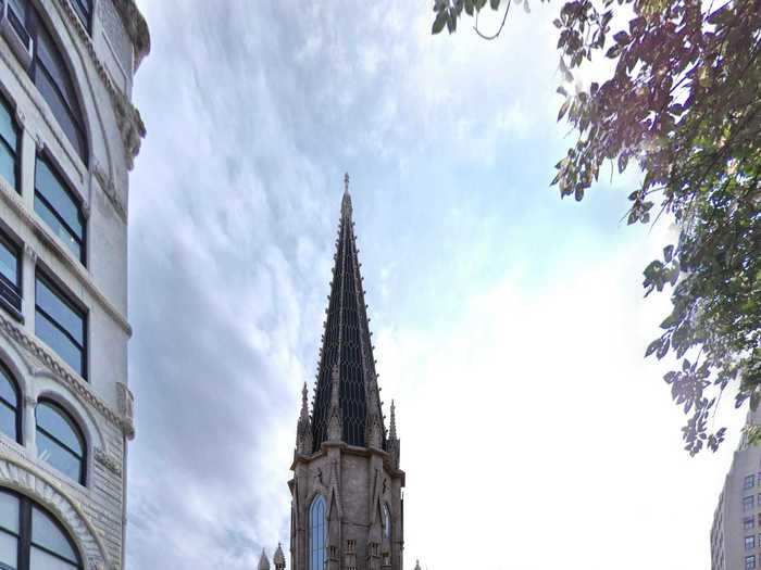 The Gothic building would have been 425-feet high, including a 100-foot rotunda.