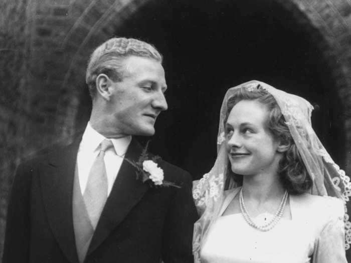 In the 1940s, high-neck, long-sleeved gowns stayed in fashion.