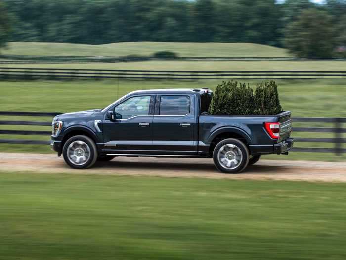 The new F-150 has three box options: 5.5-foot, 6.5-foot, and 8-foot.