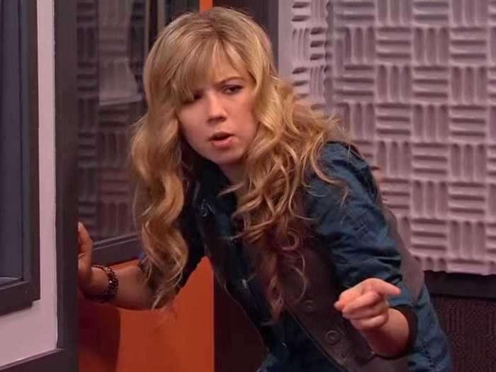 Jennette McCurdy played Carly