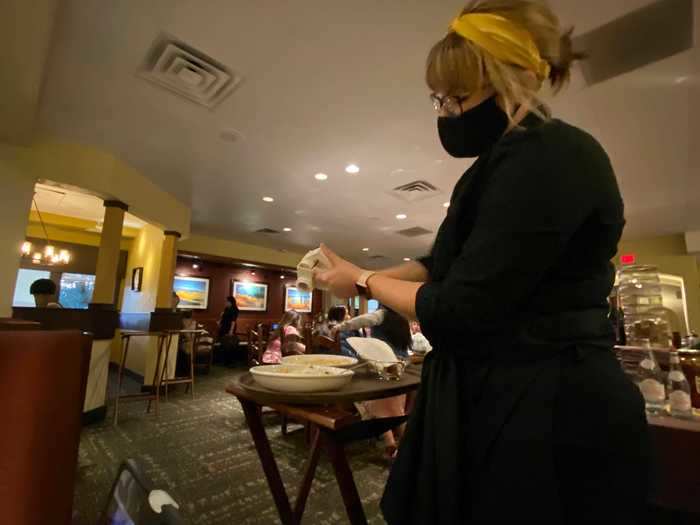 I ordered the seafood fettuccine alfredo for $18.79. When the server brought my meal, she offered to grate cheese on top. She wore a face mask, along with all of the other employees in the restaurant, which helped me feel safer dining inside.