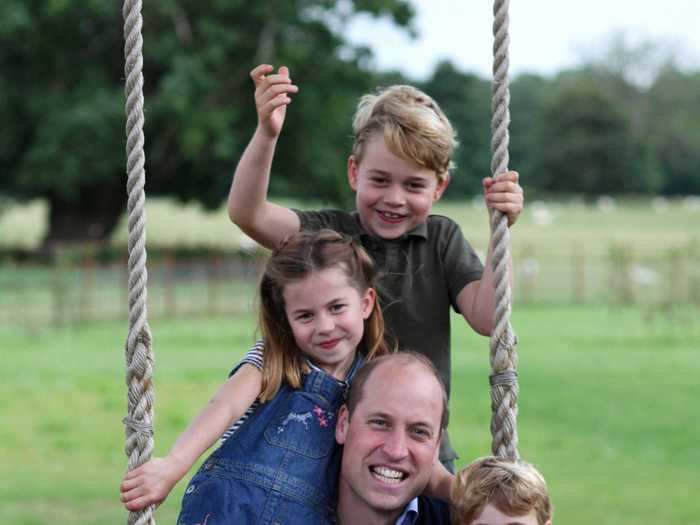 Hussein praised Middleton for using the swing "as a clever prop" to bring the family closer together in this photo taken for Prince William