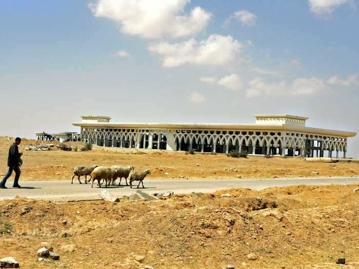 President Bill Clinton flew to Gaza for the opening of the Gaza International Airport in 1998.