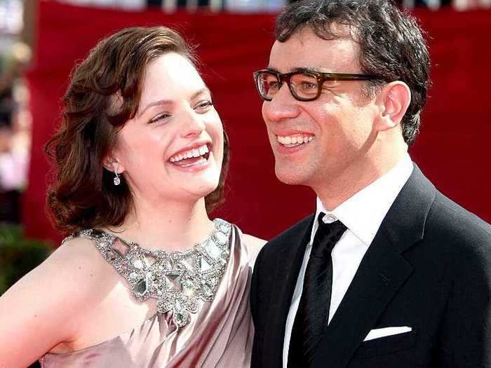 Elisabeth Moss and Fred Armisen wed in 2009 after meeting on the "SNL" set one year prior. They divorced in 2010.