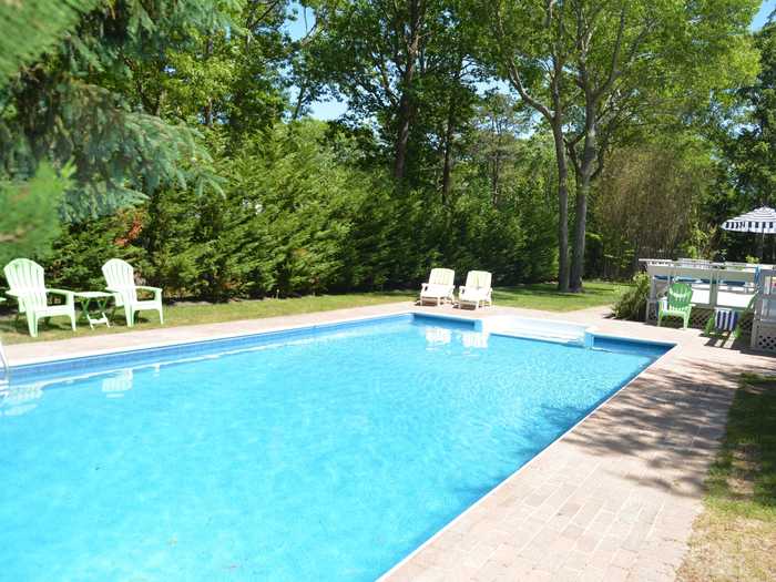 Safe haven with a pool in Quogue, $100