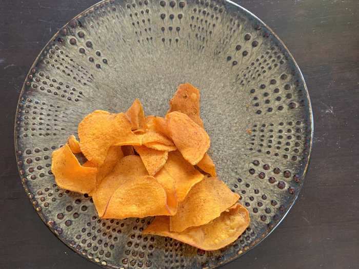 You can make your own potato chips with an air fryer.