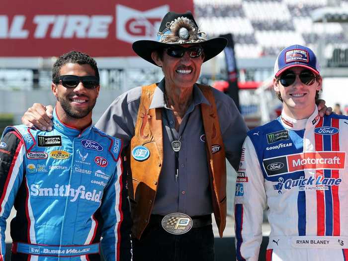 In 2018, Wallace took over the No. 43 car full time for Richard Petty Motorsports after Almirola left the team.