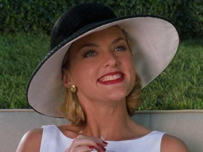 Meredith Blake was played by Elaine Hendrix.