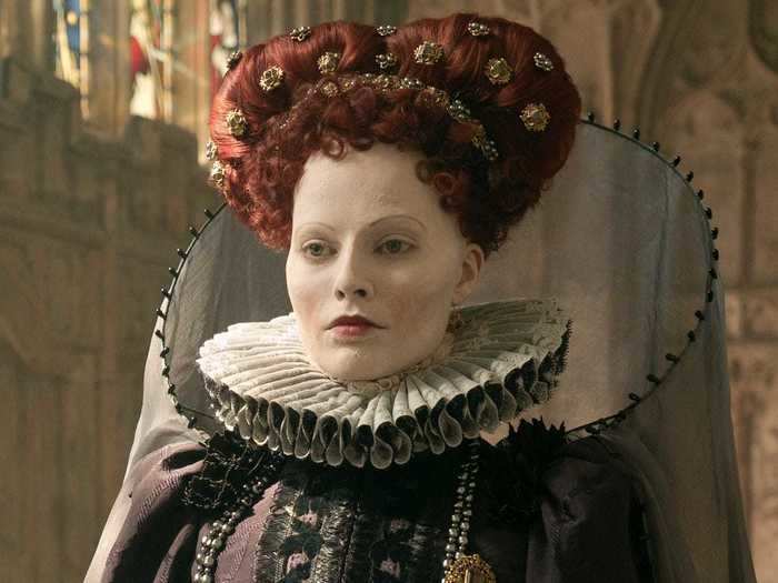 In "Mary Queen of Scots" (2018) Robbie portrayed Queen Elizabeth I.