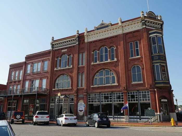 OKLAHOMA: Oklahoma Avenue in Guthrie