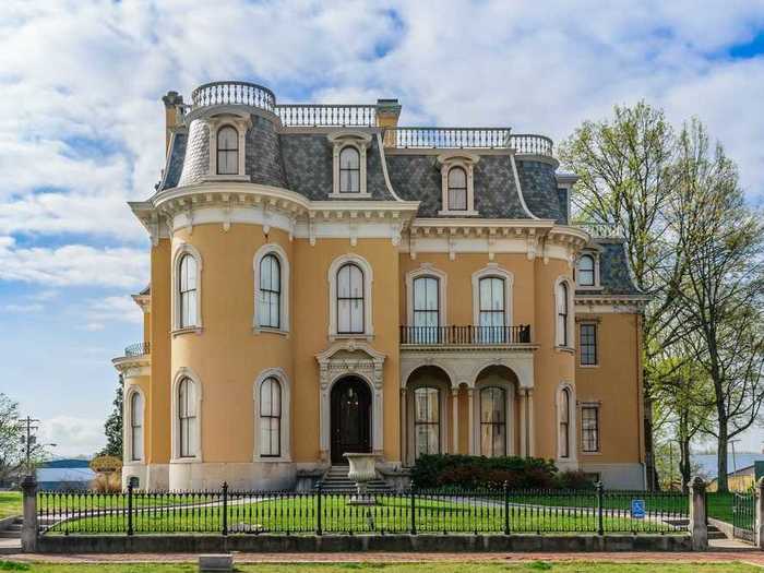 INDIANA: Main Street in New Albany is lined with historic homes.