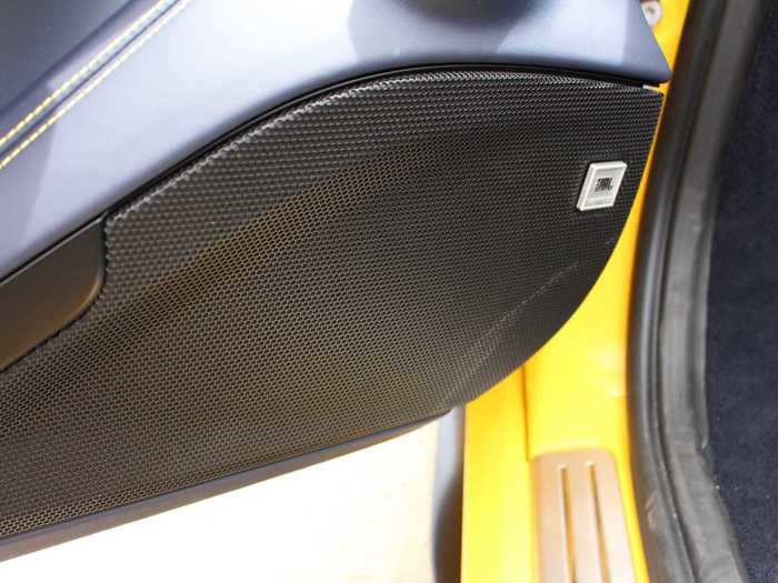 The JBL premium audio system sounded excellent (it was a $6,200 upgrade).