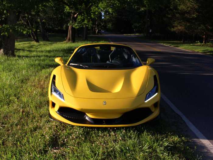 The most prominent new feature for the F8 Spider, as with the F8 Tributo, is an "S-duct" in the front that pipes air through the hood and intensifies downward pressure on the front wheels. It amps up downforce by 15%.