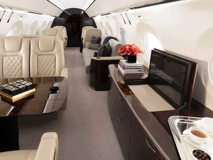 Bombardier does win in cabin width with the Global 5500 offering a 7-foot, 11-inch wide cabin to the G500