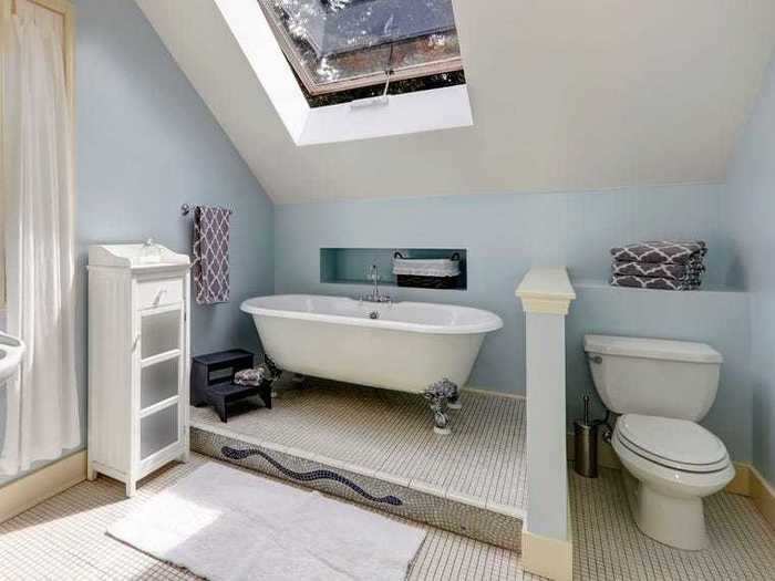 Old towels can make a bathroom feel less inviting.