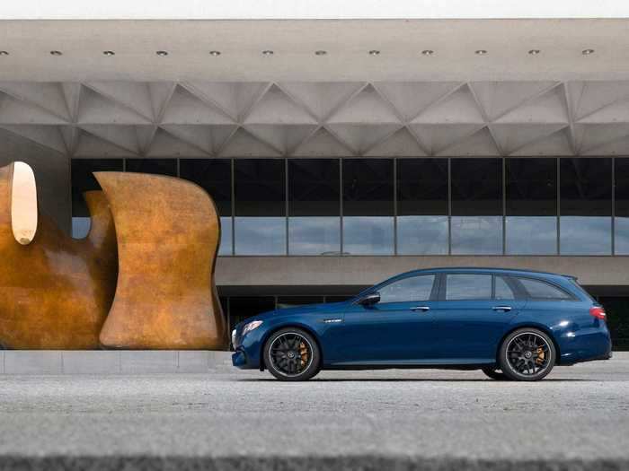 Here, you can see the 2020 Mercedes-AMG E 63 S wagon in Designo Manufaktur Steel Blue.