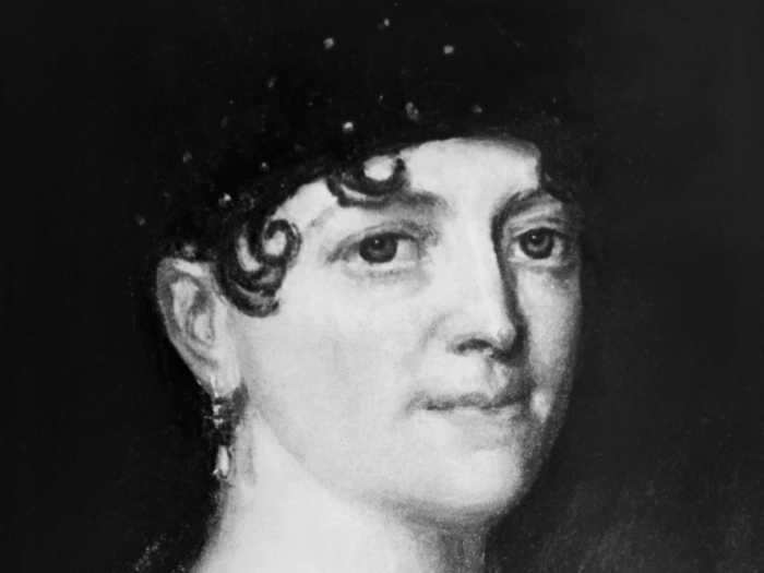 Elizabeth Monroe became known in France as "la belle Americaine" due to her popularity. She even helped save the wife of the Marquis de Lafayette from execution.