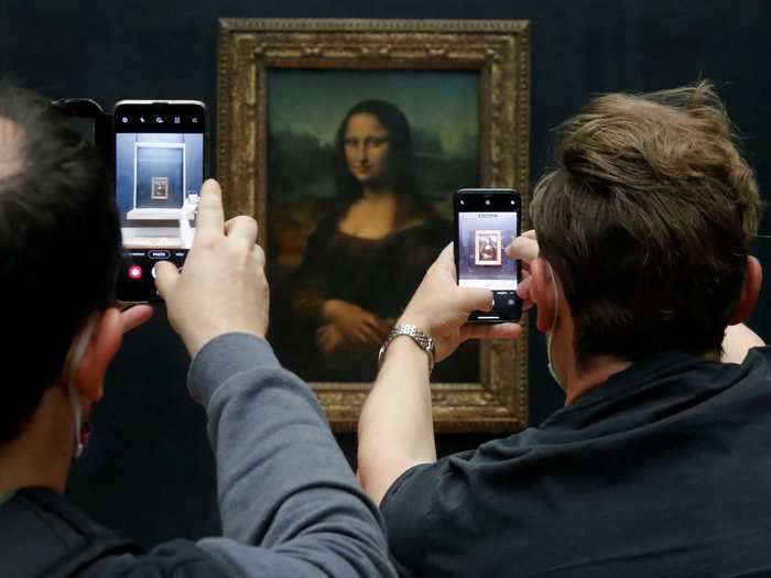 One visitor told NPR that "It was definitely a much more comfortable experience seeing the Mona Lisa without having any peer pressure from hundreds of people staring at you and waiting for you to move on."