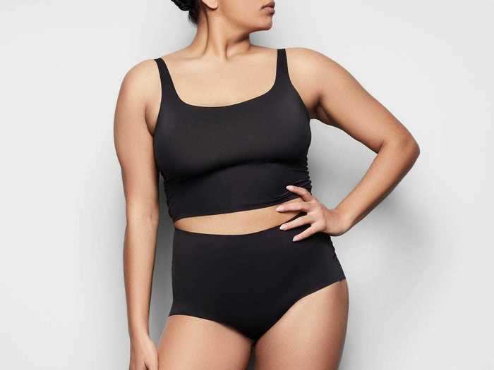 I wanted to order the Smooth Essentials Boyshort ($26) in the color Onyx.