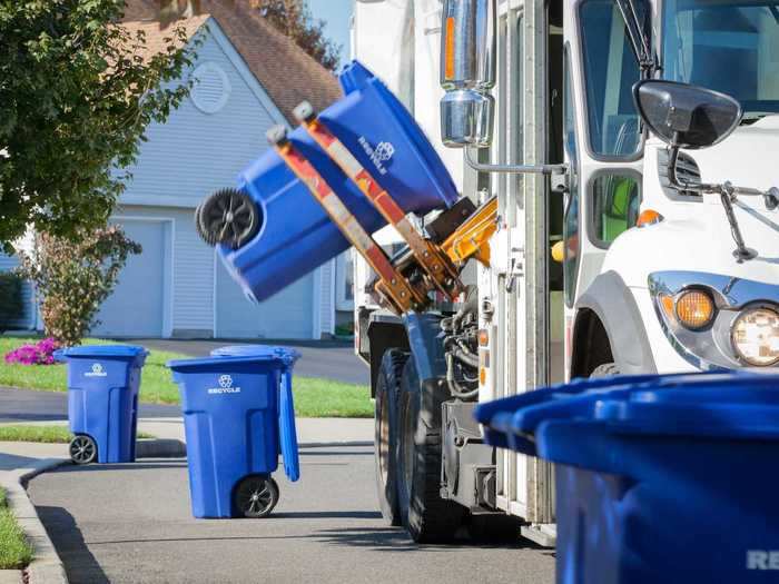 10. Refuse and recyclable material collectors