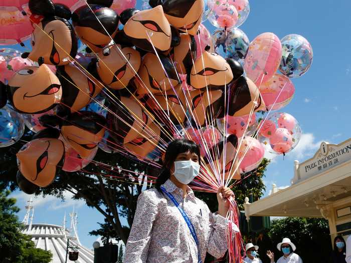 Treat cast members, and other park-goers, with kindness and patience.