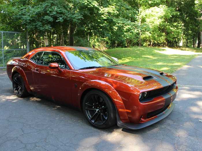 The Challenger SRT Hellcat Redeye Widebody does a fantastic job of looking like it was transported from the past, while being eye-catching in the present.