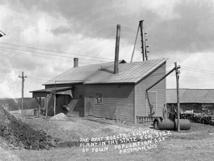 In Eastman, Wisconsin, in 1920, the town