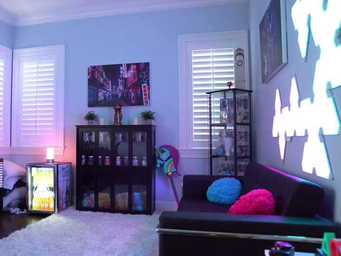 In addition to the bedroom, he has a dedicated gaming room.