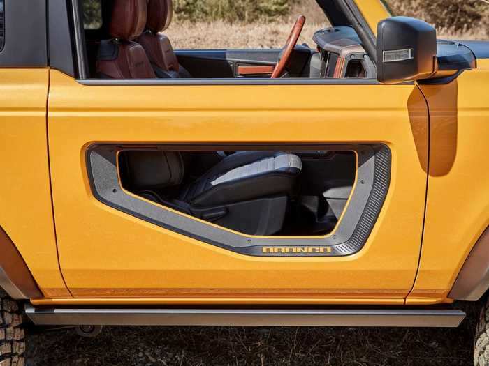 Bronco is rolling out with 200 accessories (100 for Bronco Sport), including cut-out doors (the door, by the way, are frameless, to make the lightweight and stowable).